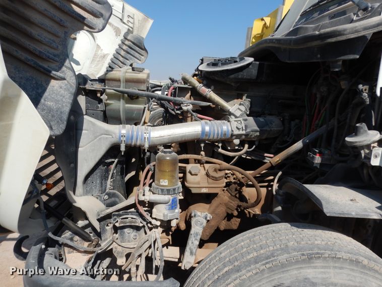 image for item DC2037 2009 Freightliner Cascadia 125  semi truck