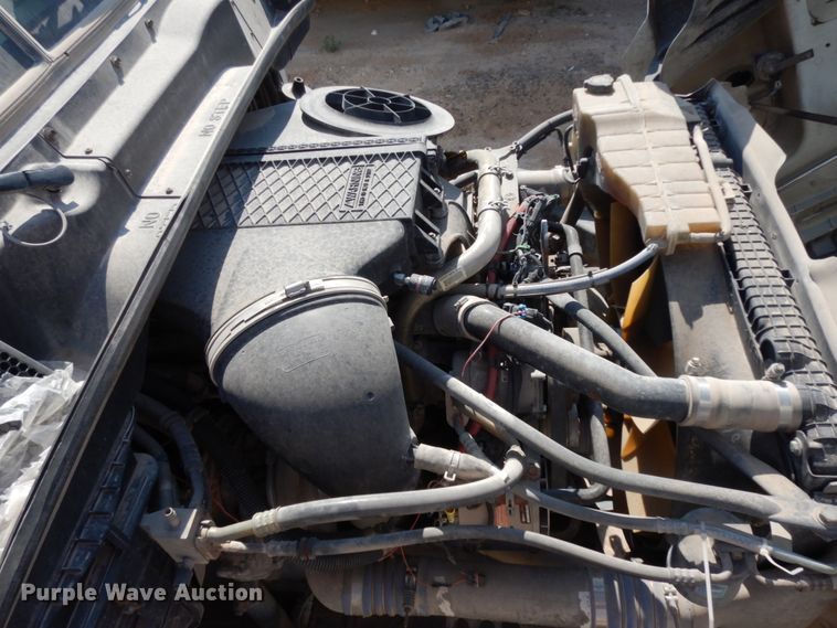 image for item DC2037 2009 Freightliner Cascadia 125  semi truck