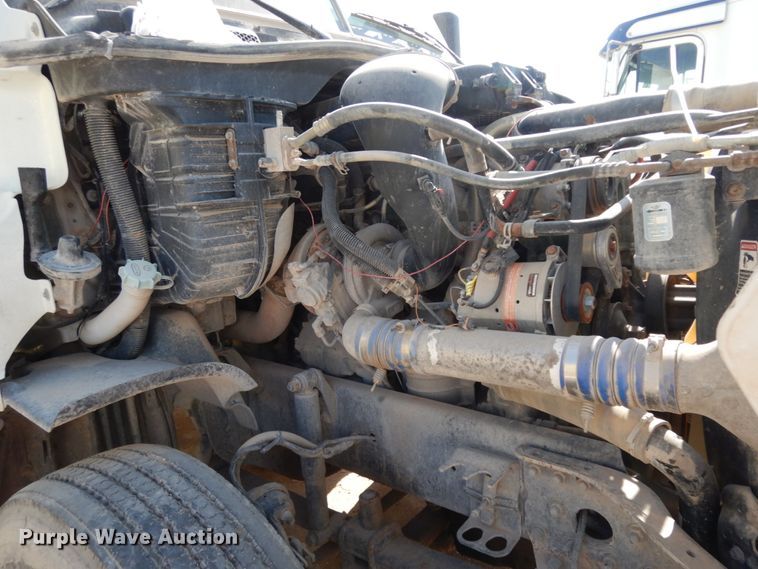 image for item DC2037 2009 Freightliner Cascadia 125  semi truck