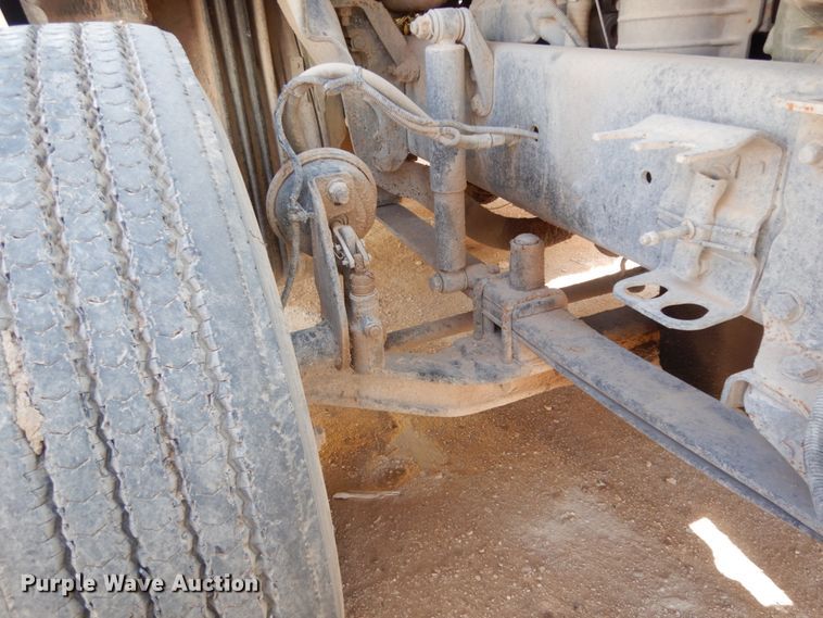 image for item DC2037 2009 Freightliner Cascadia 125  semi truck