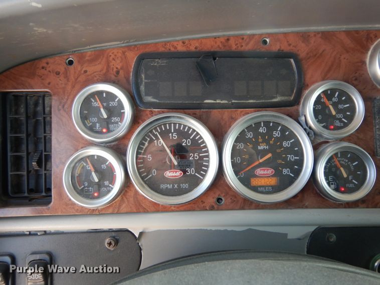 image for item DC2038 2009 Peterbilt 387  semi truck