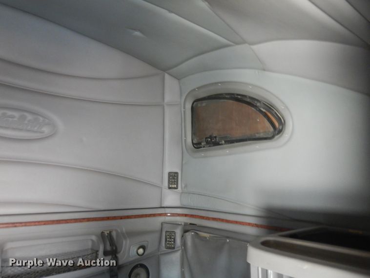 image for item DC2038 2009 Peterbilt 387  semi truck