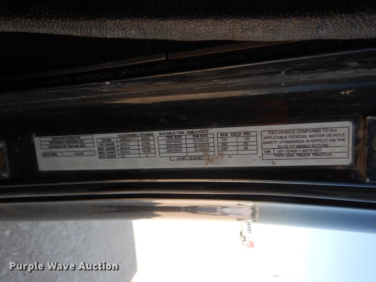 image for item DC2038 2009 Peterbilt 387  semi truck