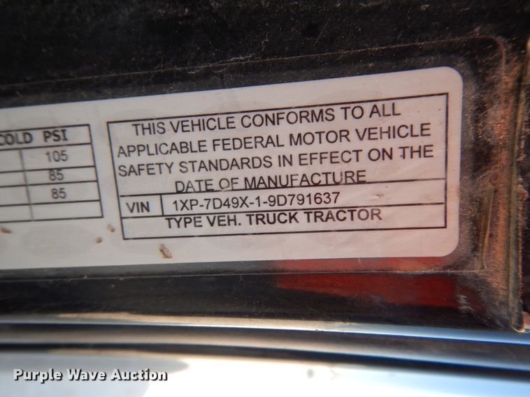 image for item DC2038 2009 Peterbilt 387  semi truck