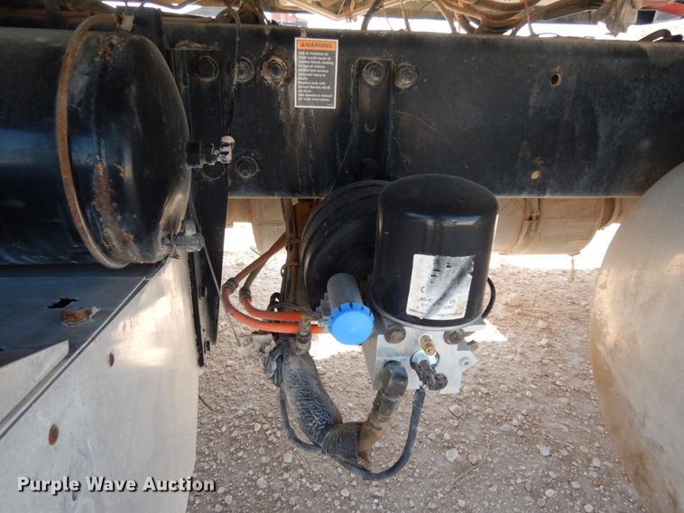 image for item DC2038 2009 Peterbilt 387  semi truck