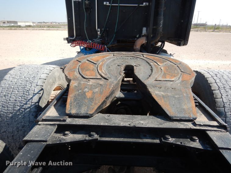 image for item DC2038 2009 Peterbilt 387  semi truck