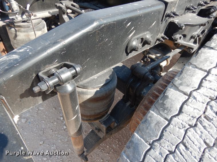 image for item DC2038 2009 Peterbilt 387  semi truck