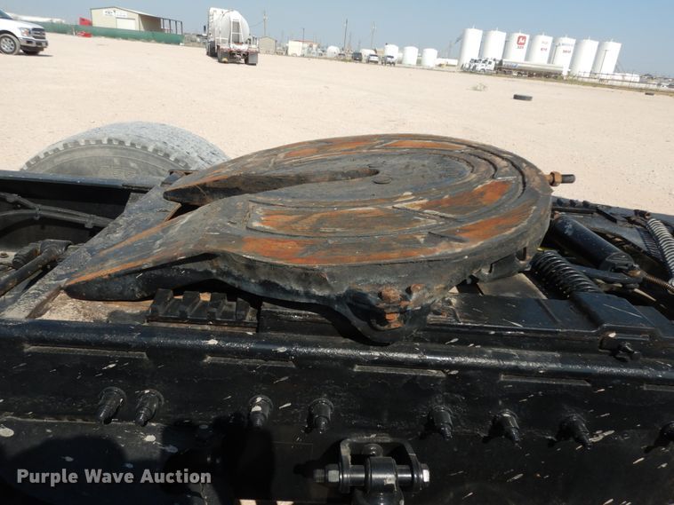 image for item DC2038 2009 Peterbilt 387  semi truck