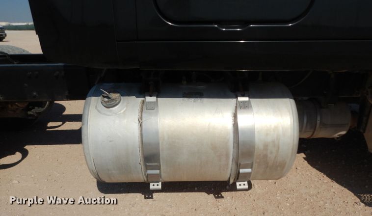 image for item DC2038 2009 Peterbilt 387  semi truck