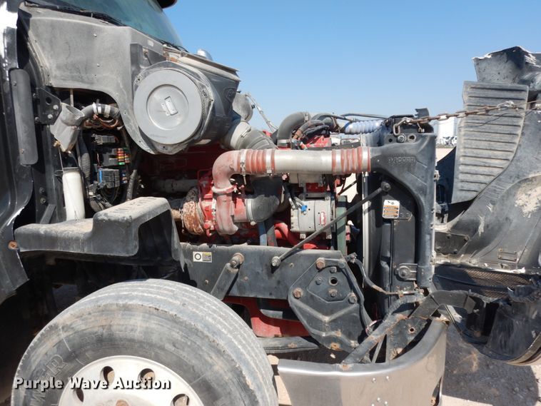 image for item DC2038 2009 Peterbilt 387  semi truck