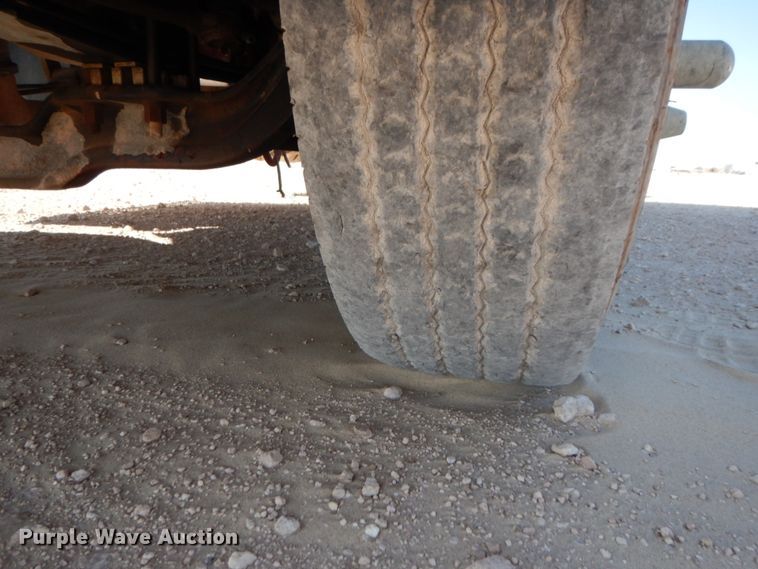 image for item DC2038 2009 Peterbilt 387  semi truck