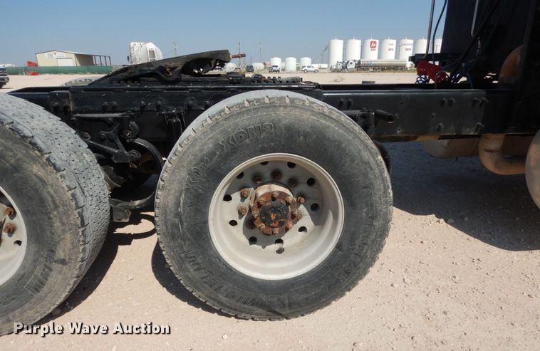 image for item DC2038 2009 Peterbilt 387  semi truck