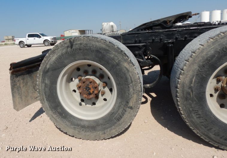 image for item DC2038 2009 Peterbilt 387  semi truck