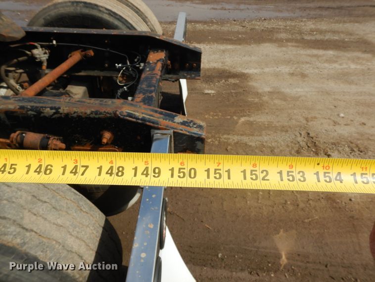 image for item DF6793 1997 Freightliner FLD120  semi truck