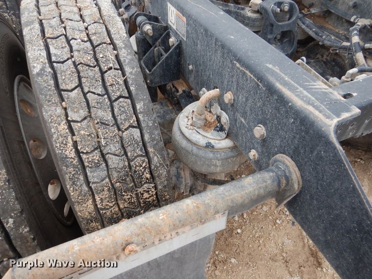 image for item DJ8850 2016 Kenworth T680  semi truck