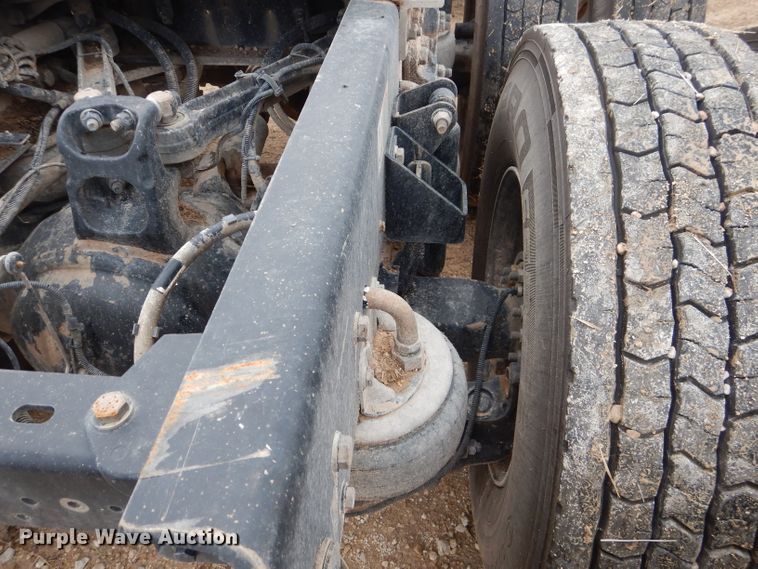 image for item DJ8850 2016 Kenworth T680  semi truck