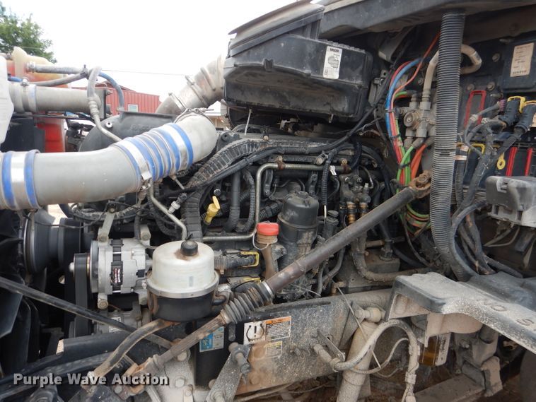 image for item DJ8850 2016 Kenworth T680  semi truck