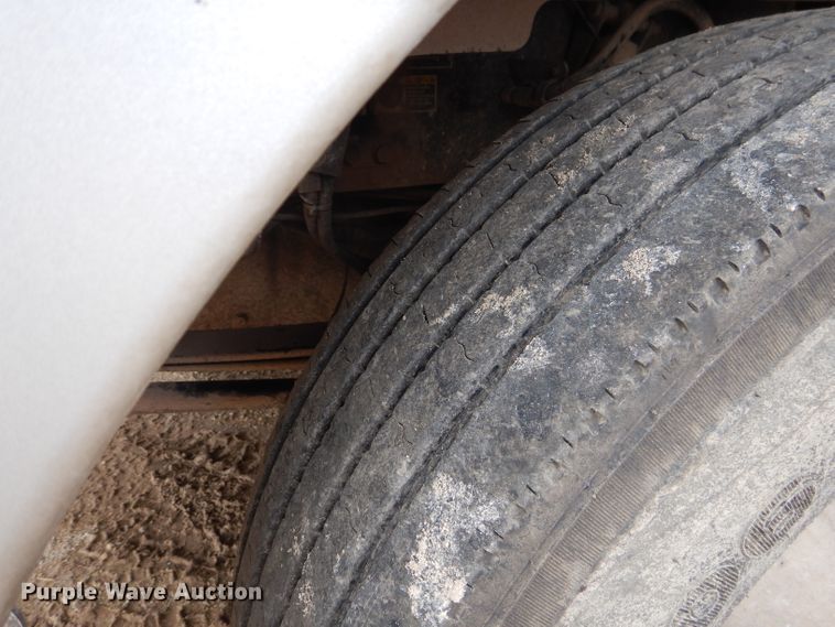 image for item DJ8850 2016 Kenworth T680  semi truck