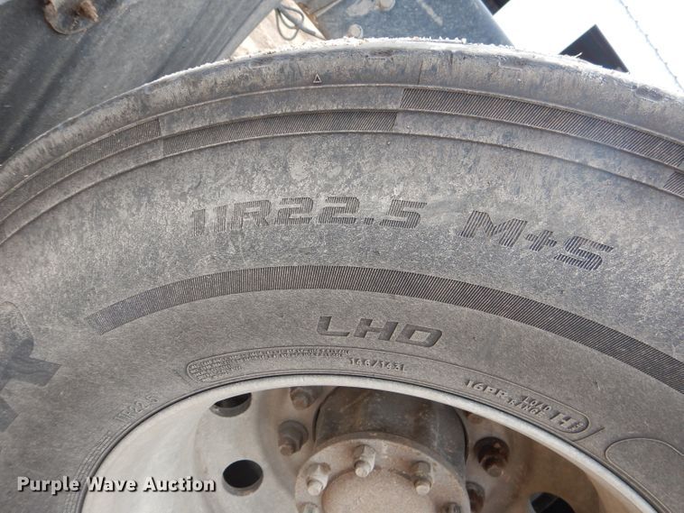 image for item DJ8850 2016 Kenworth T680  semi truck