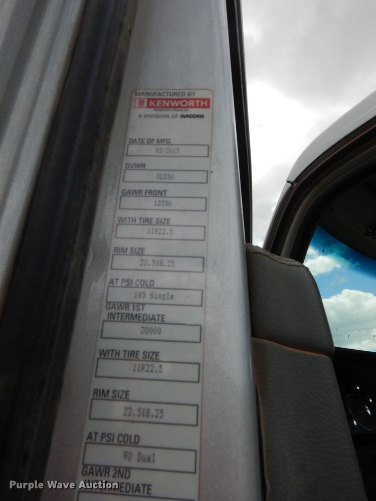 image for item DJ8850 2016 Kenworth T680  semi truck