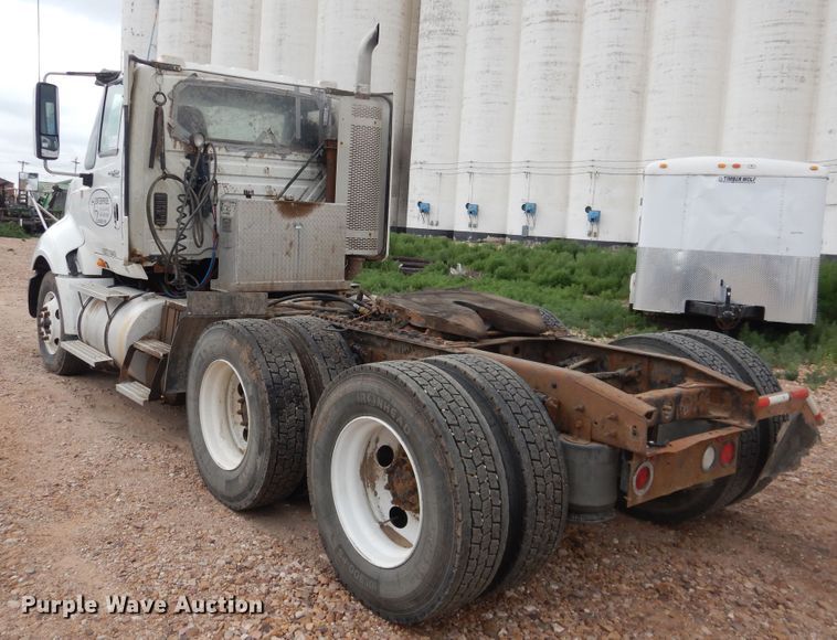 image for item DL0411 2010 International ProStar  semi truck