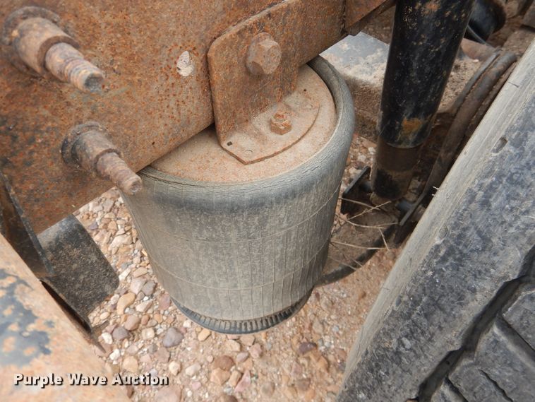 image for item DL0411 2010 International ProStar  semi truck