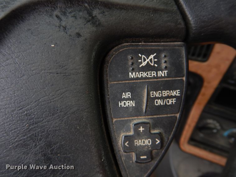 image for item DL0411 2010 International ProStar  semi truck