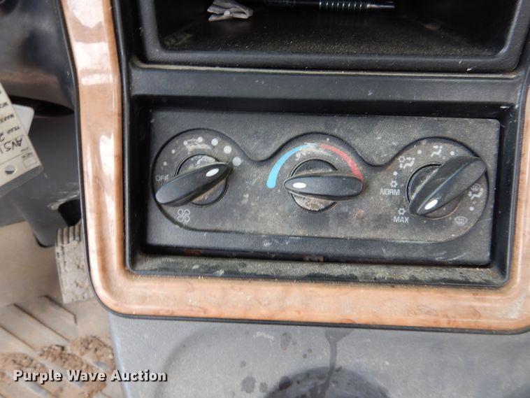 image for item DL0411 2010 International ProStar  semi truck