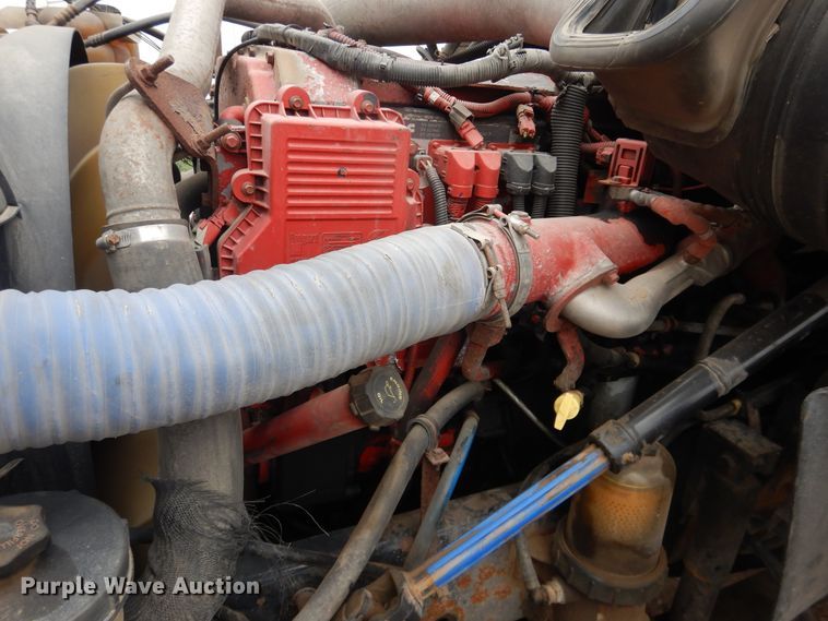 image for item DL0411 2010 International ProStar  semi truck