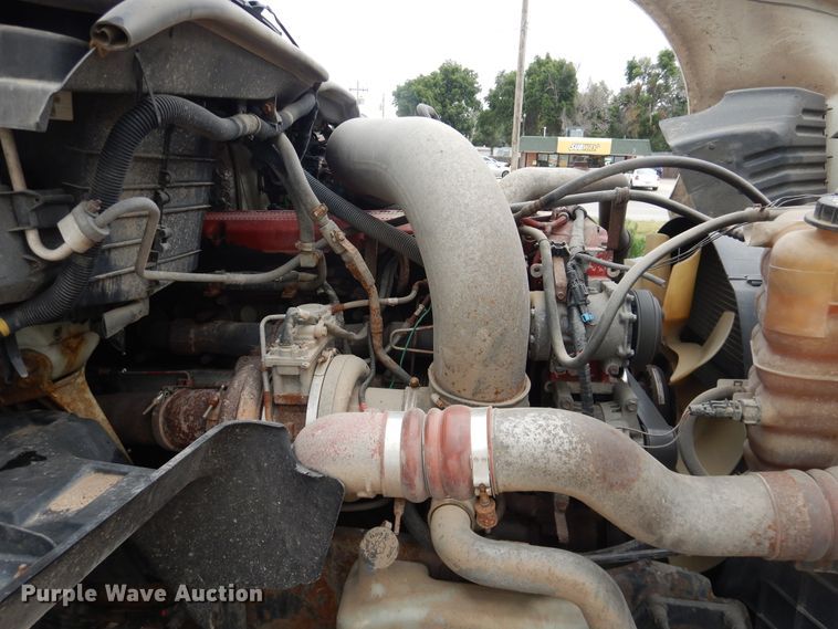 image for item DL0411 2010 International ProStar  semi truck