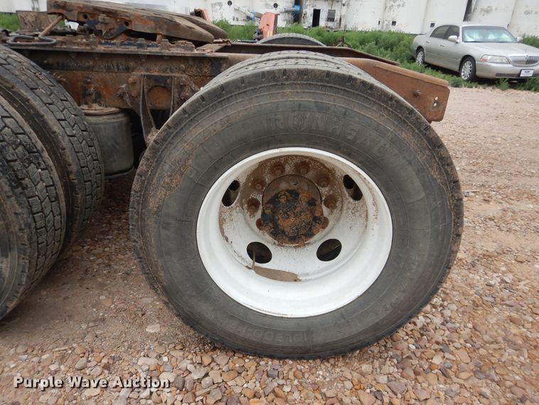 image for item DL0411 2010 International ProStar  semi truck