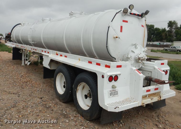 image for item DL0418 2005 Eagle  tank trailer