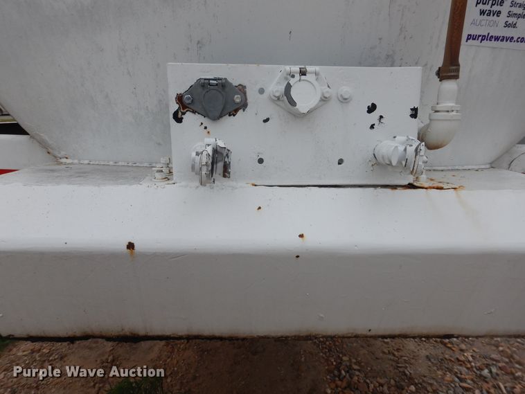 image for item DL0418 2005 Eagle  tank trailer