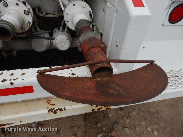 image for item DL0418 2005 Eagle  tank trailer