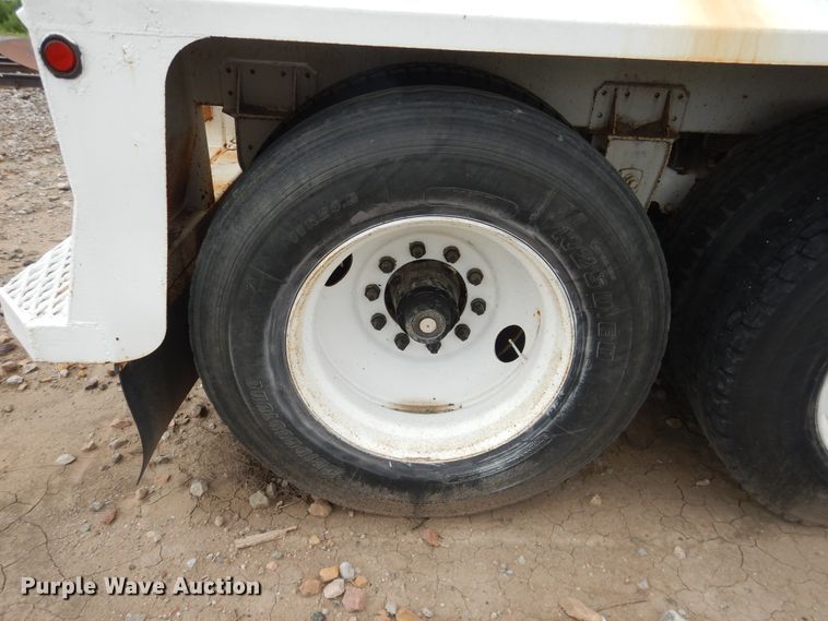 image for item DL0418 2005 Eagle  tank trailer