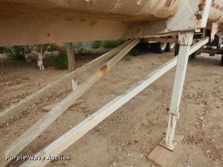 image for item DL0421 2007 Clement Starlite  end dump trailer