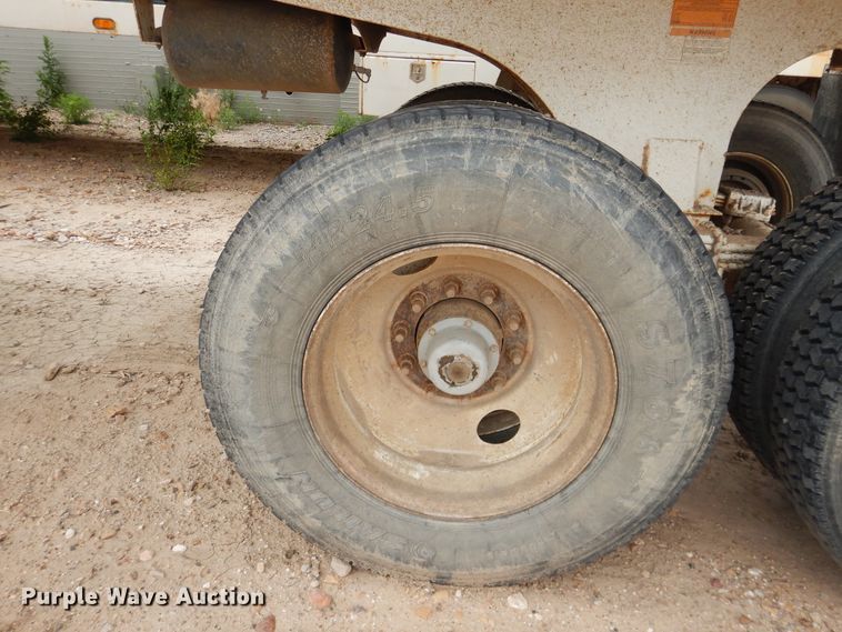 image for item DL0421 2007 Clement Starlite  end dump trailer