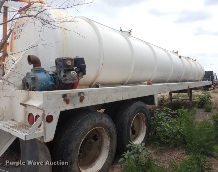 image for item DL0422 2012 Jack  tank trailer