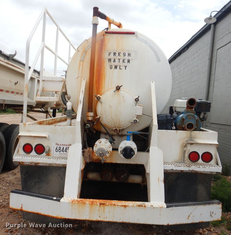 image for item DL0422 2012 Jack  tank trailer