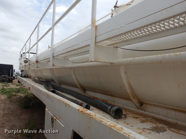 image for item DL0422 2012 Jack  tank trailer