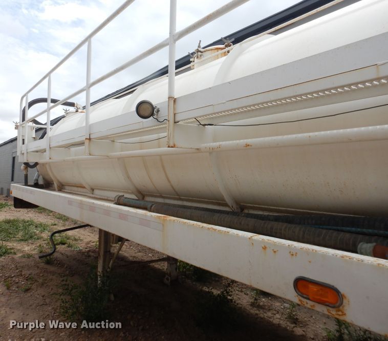 image for item DL0422 2012 Jack  tank trailer