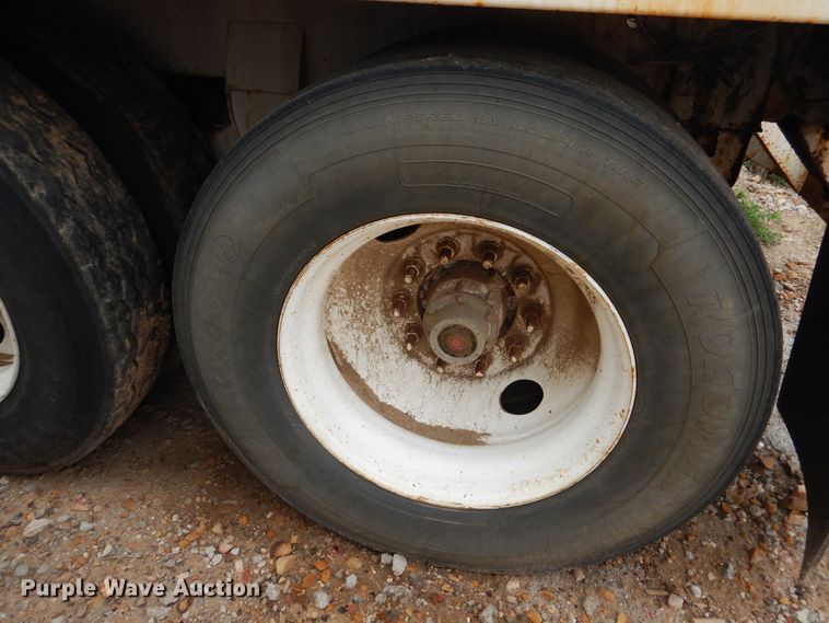 image for item DL0422 2012 Jack  tank trailer