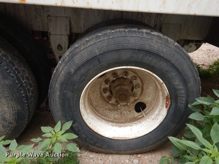 image for item DL0422 2012 Jack  tank trailer