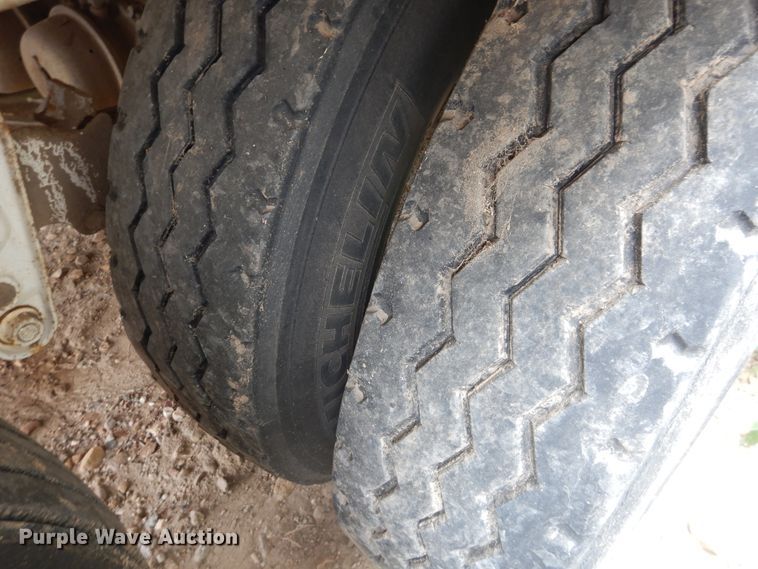 image for item DL0422 2012 Jack  tank trailer