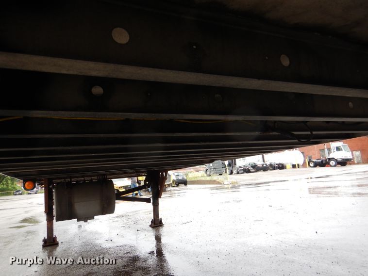 image for item DM0164 2004 Utility VS2RA  refrigerated van trailer