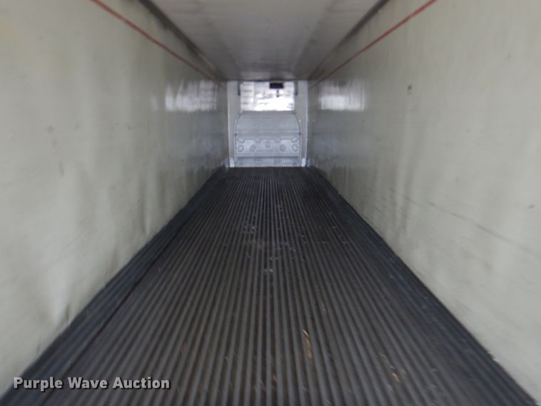 image for item DM0164 2004 Utility VS2RA  refrigerated van trailer