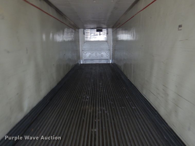 image for item DM0164 2004 Utility VS2RA  refrigerated van trailer