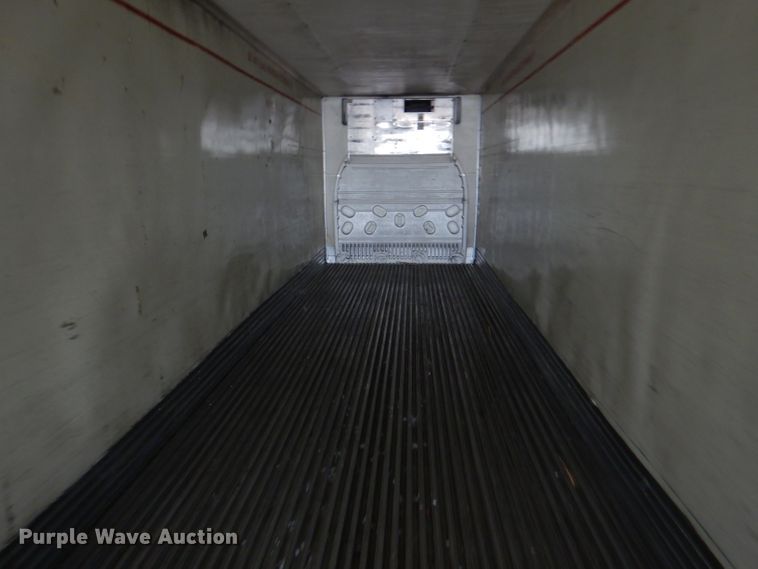 image for item DM0164 2004 Utility VS2RA  refrigerated van trailer