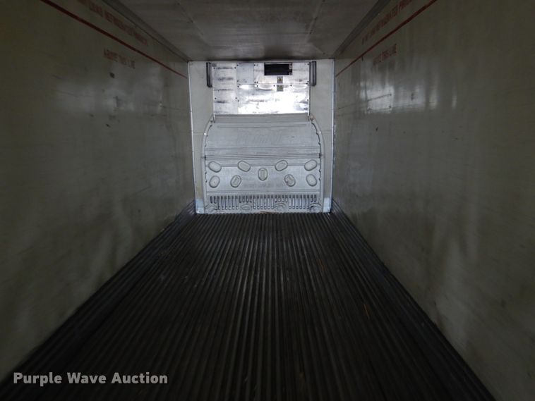 image for item DM0164 2004 Utility VS2RA  refrigerated van trailer