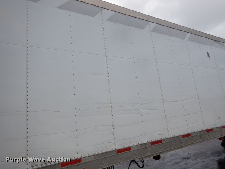 image for item DM0164 2004 Utility VS2RA  refrigerated van trailer